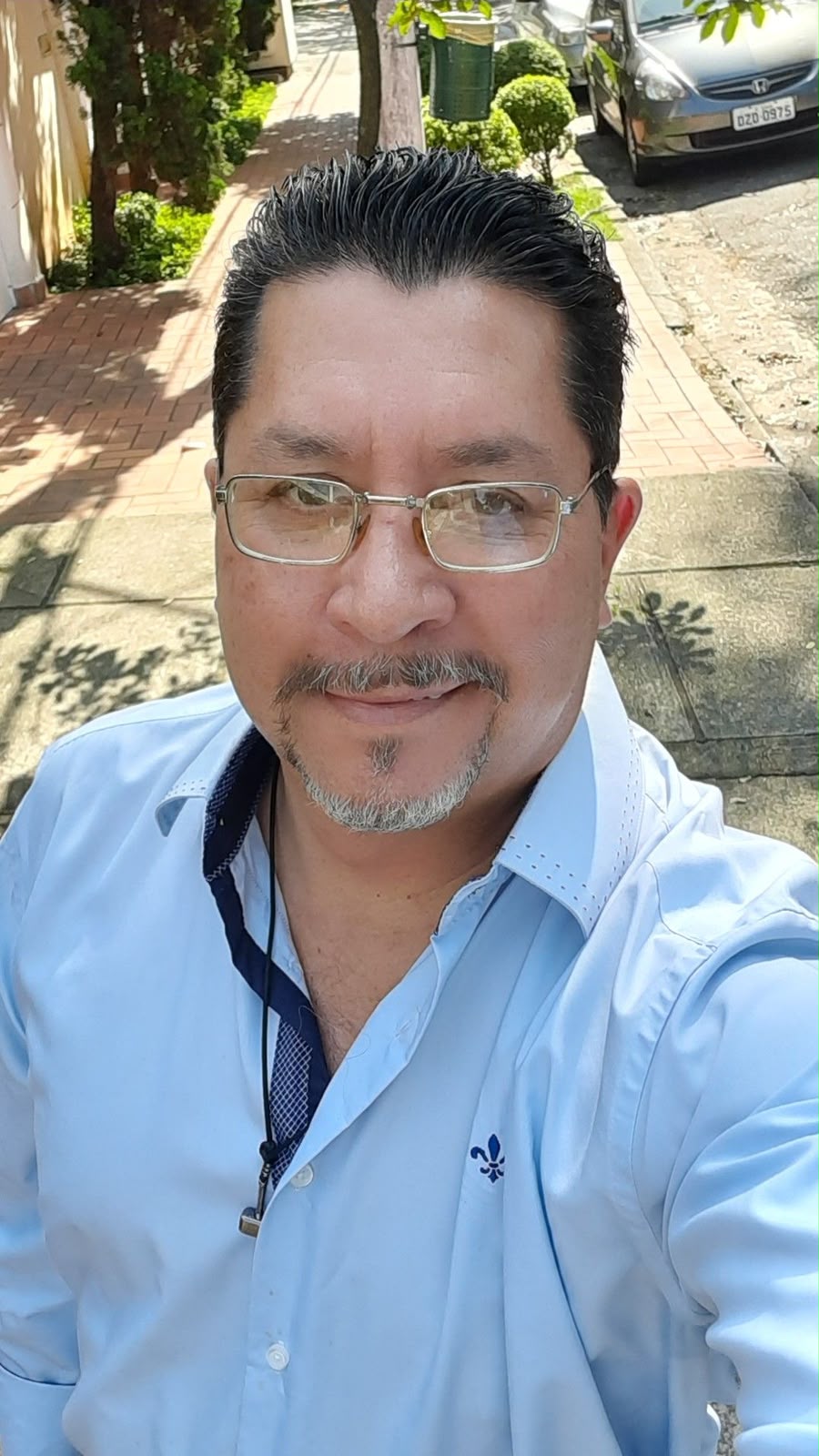<em>Mauricio H.</em>